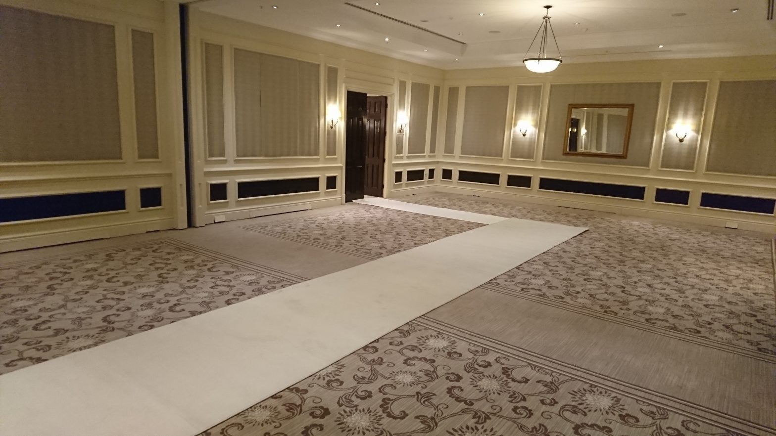 Four Seasons Hotel, Hook Aisle Runner Lizard Events Ltd